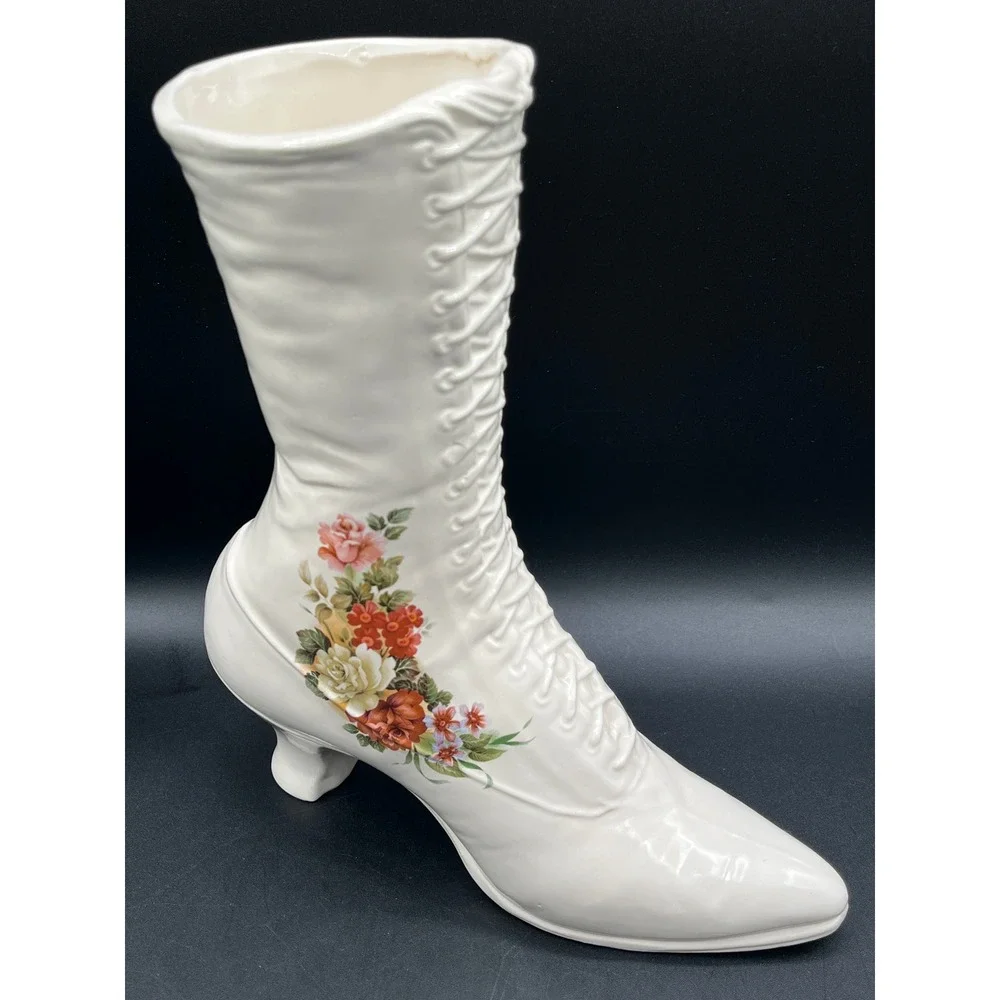 Vtg White Victorian Ladies Boot Vase Floral Pattern 10